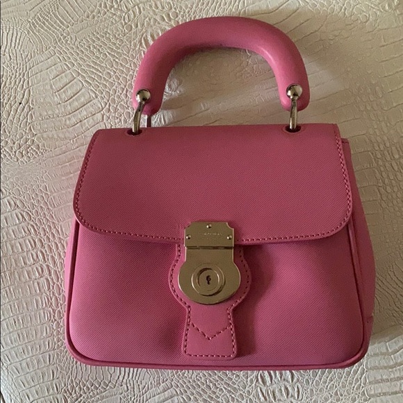 Pink Burberry bag w/ strap - Picture 1 of 4